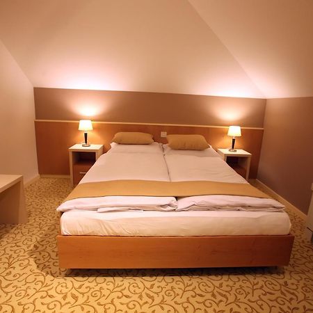 Hotel Gallus Sesvete Szoba fotó