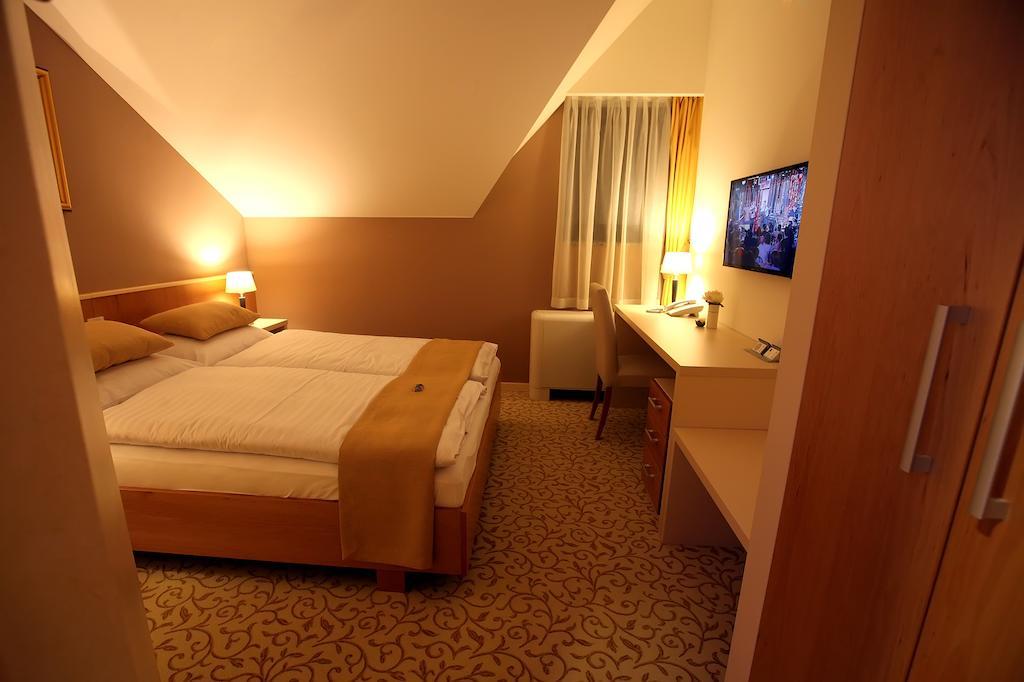 Hotel Gallus Sesvete Kültér fotó