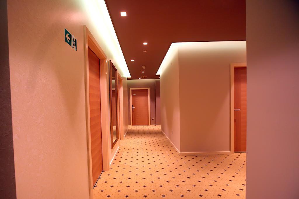 Hotel Gallus Sesvete Kültér fotó