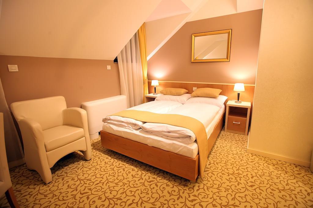 Hotel Gallus Sesvete Kültér fotó