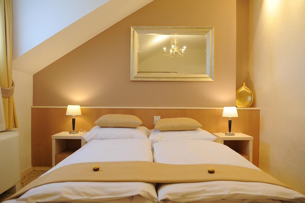 Hotel Gallus Sesvete Kültér fotó