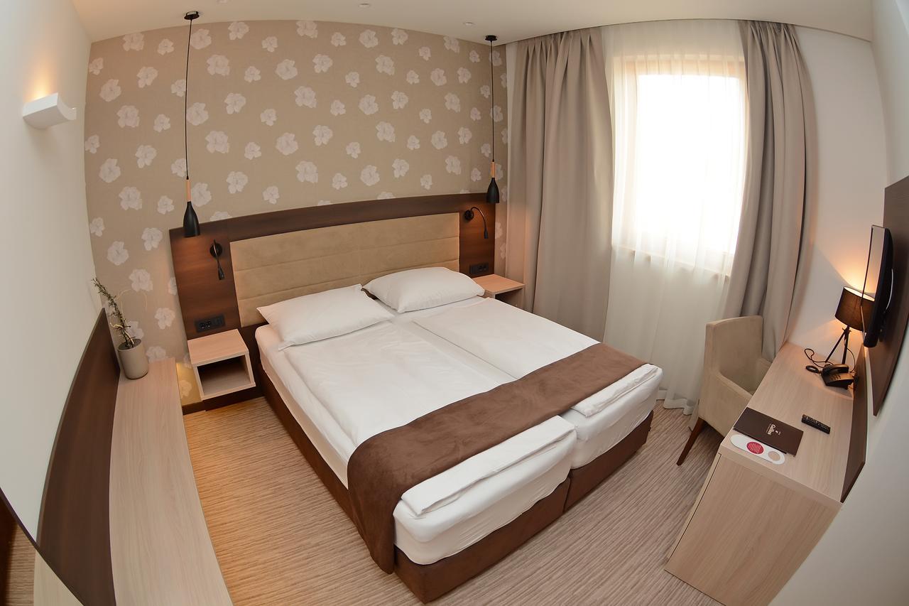 Hotel Gallus Sesvete Kültér fotó