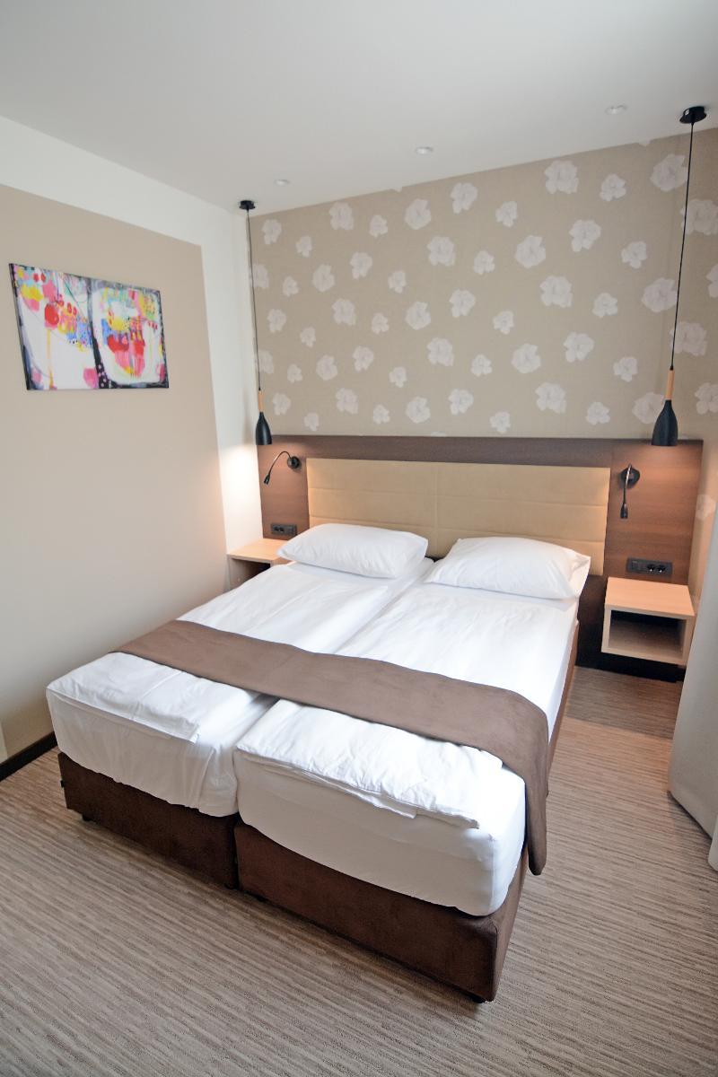 Hotel Gallus Sesvete Kültér fotó
